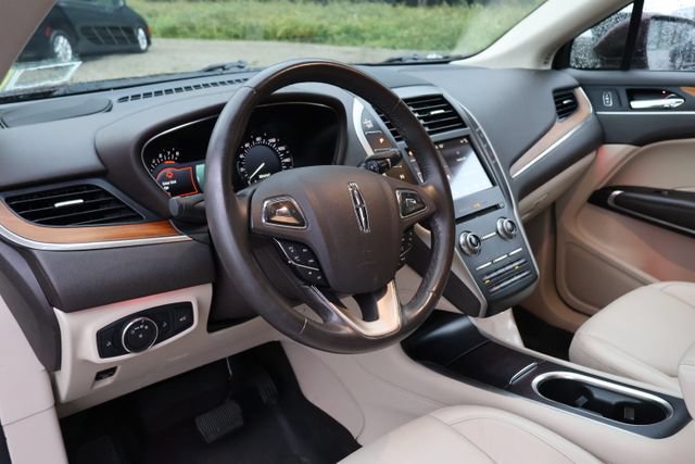 Used 2019 Lincoln MKC Select w/ Select Plus Package AWD/4WD image 12