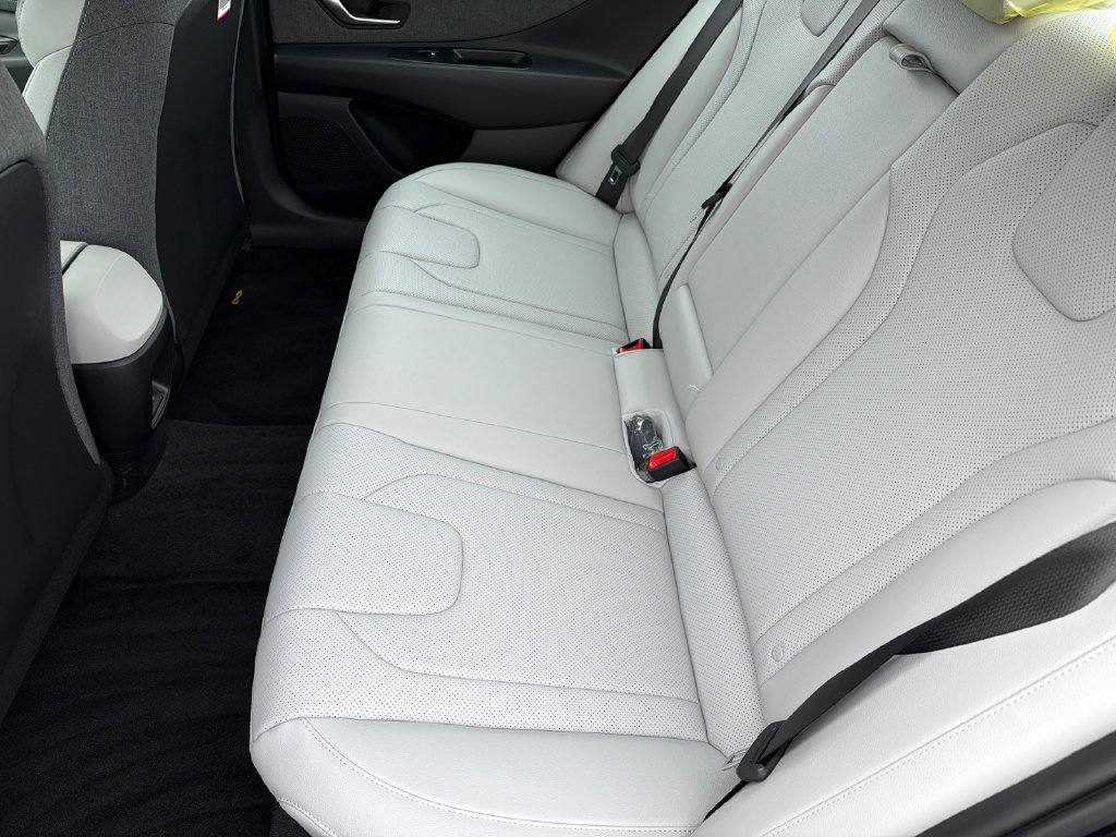 New 2026 Hyundai Elantra SEL Sport FWD image 21