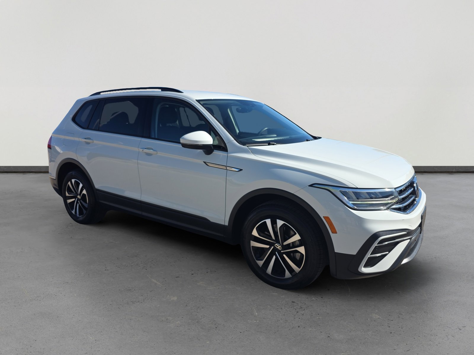 Certified 2023 Volkswagen Tiguan S image 7