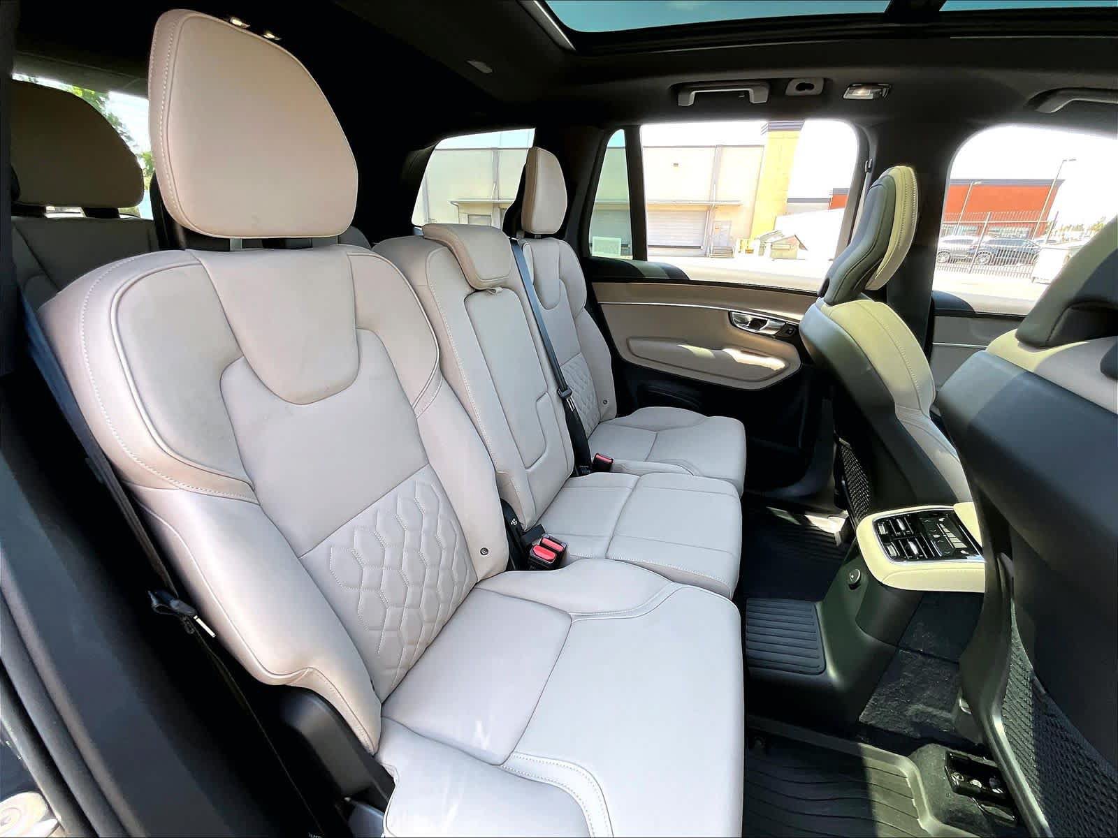Used 2026 Volvo XC90 T8 Plus w/ Protection Package Premier AWD/4WD image 30