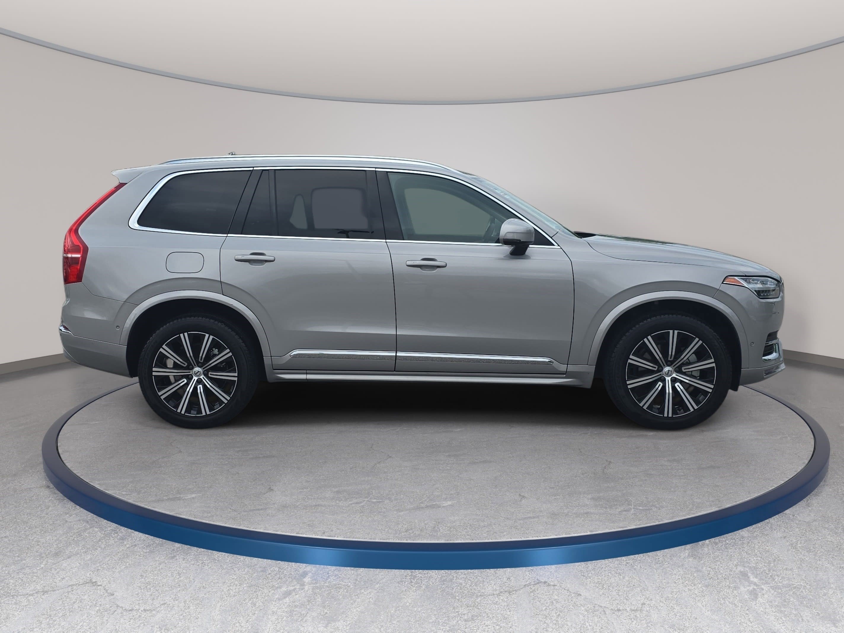 Used 2024 Volvo XC90 B6 Plus w/ Protection Package Premier AWD/4WD image 4