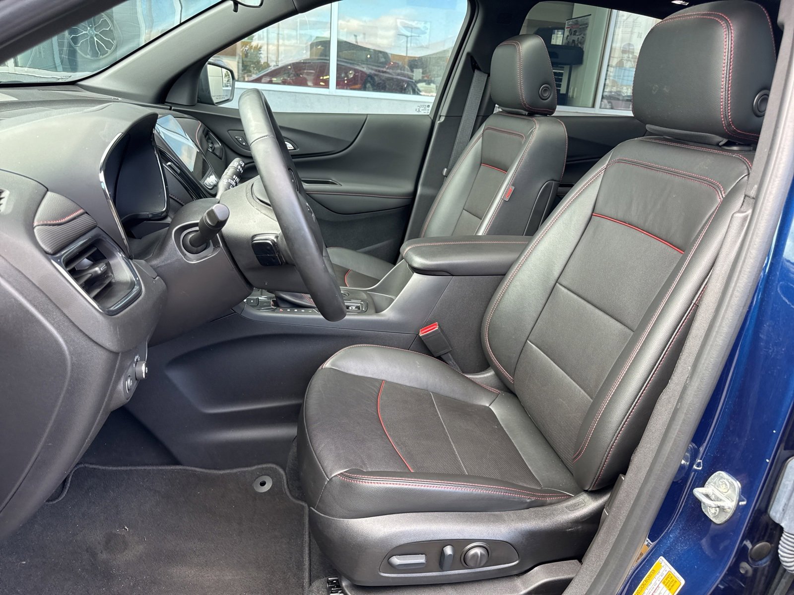 Used 2023 Chevrolet Equinox RS w/ RS Leather Package image 19