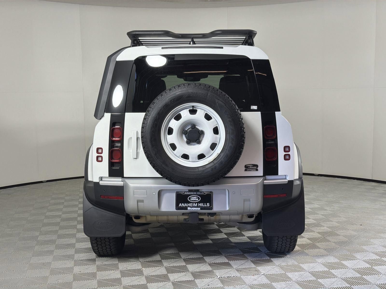 Used 2023 Land Rover Defender 110 S image 4