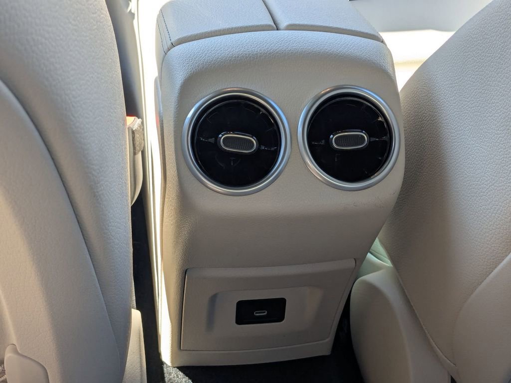 Used 2025 Mercedes-Benz CLA 250 image 28