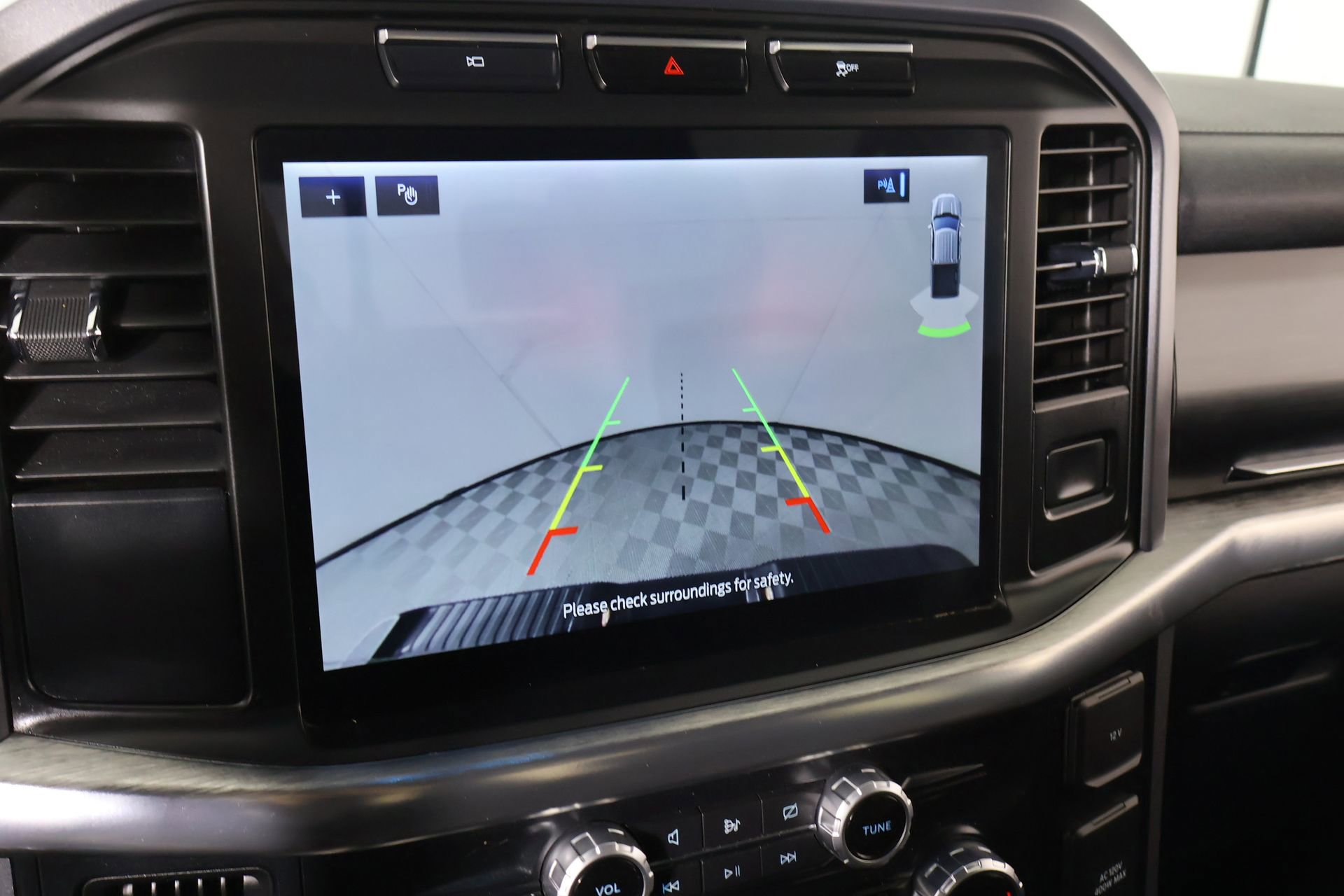 Used 2023 Ford F150 Lariat AWD/4WD image 6