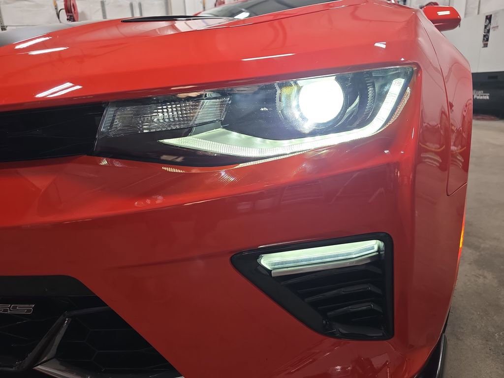 Used 2018 Chevrolet Camaro SS w/ Hot Wheels Edition image 31