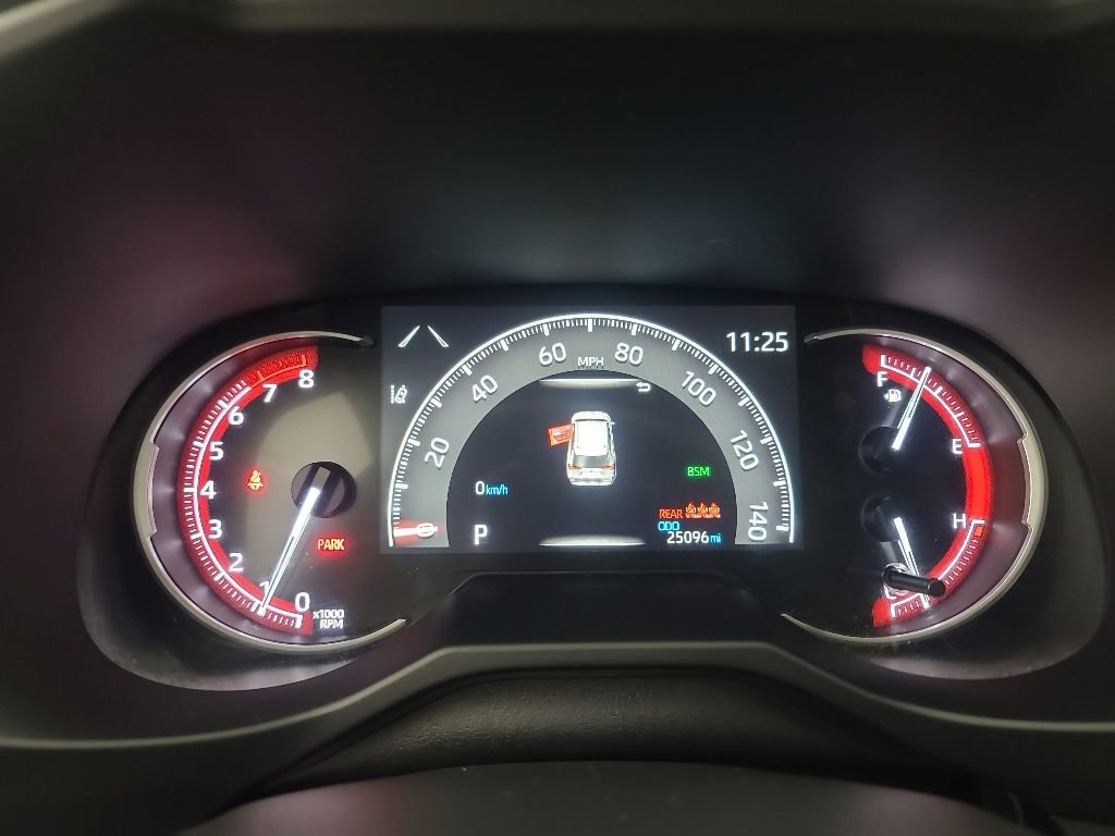 Used 2025 Toyota RAV4 XLE AWD/4WD image 29