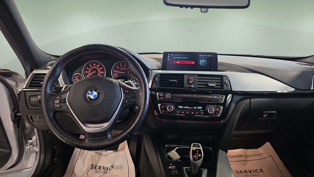 Used 2018 BMW 330i xDrive Sedan w/ Convenience Package AWD/4WD image 21