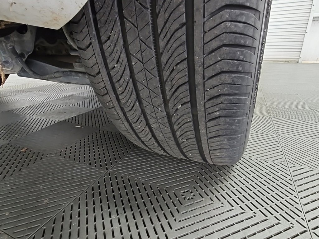 Used 2023 Buick Envision Avenir image 53