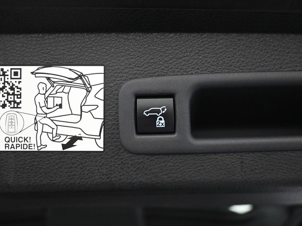 Used 2024 Toyota Sienna XLE image 36