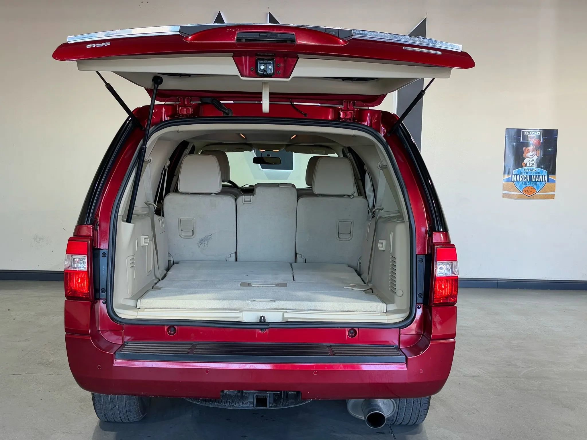 Used 2016 Ford Expedition EL XLT w/ Equipment Group 202A image 7