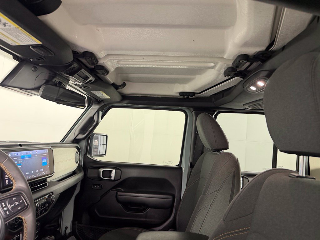Used 2024 Jeep Wrangler Unlimited AWD/4WD image 19