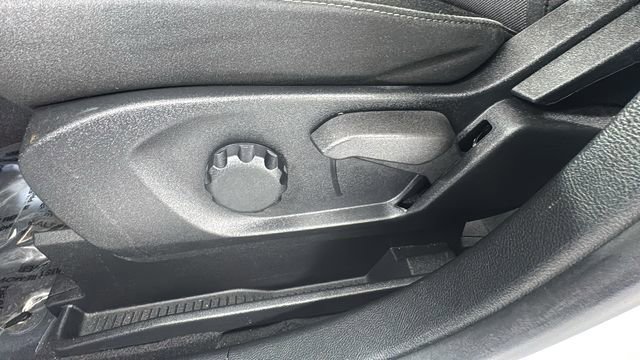 Used 2024 Ford Edge SE image 11