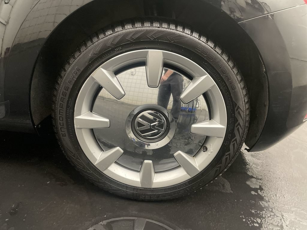 Used 2015 Volkswagen Beetle 1.8T FWD image 24