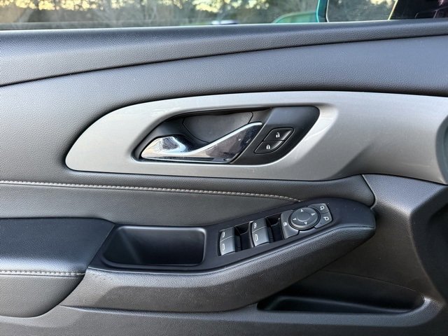 Used 2020 Chevrolet Traverse RS image 15