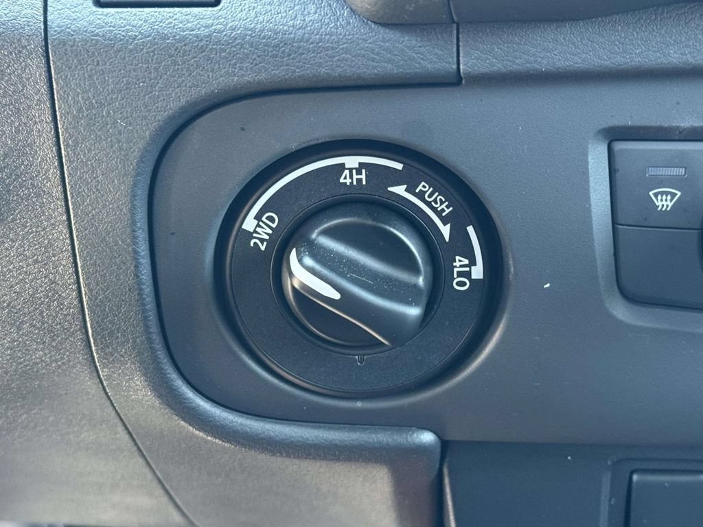 Certified 2025 Nissan Frontier PRO-4X AWD/4WD image 28