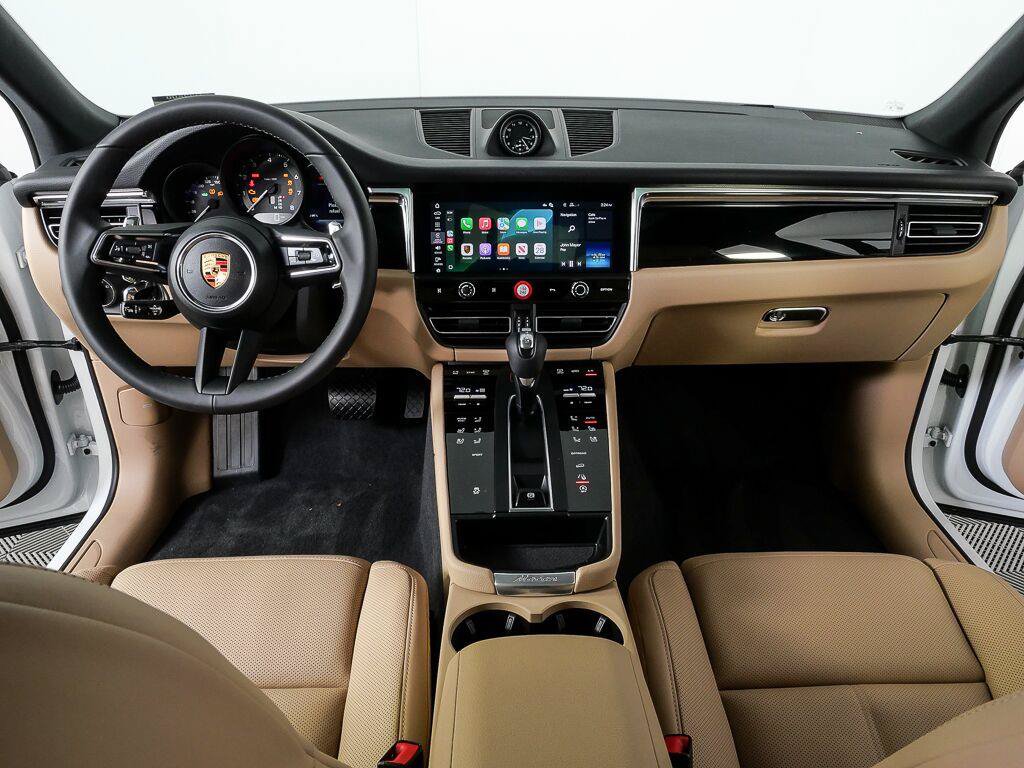 Certified 2026 Porsche Macan Turbo AWD/4WD image 19