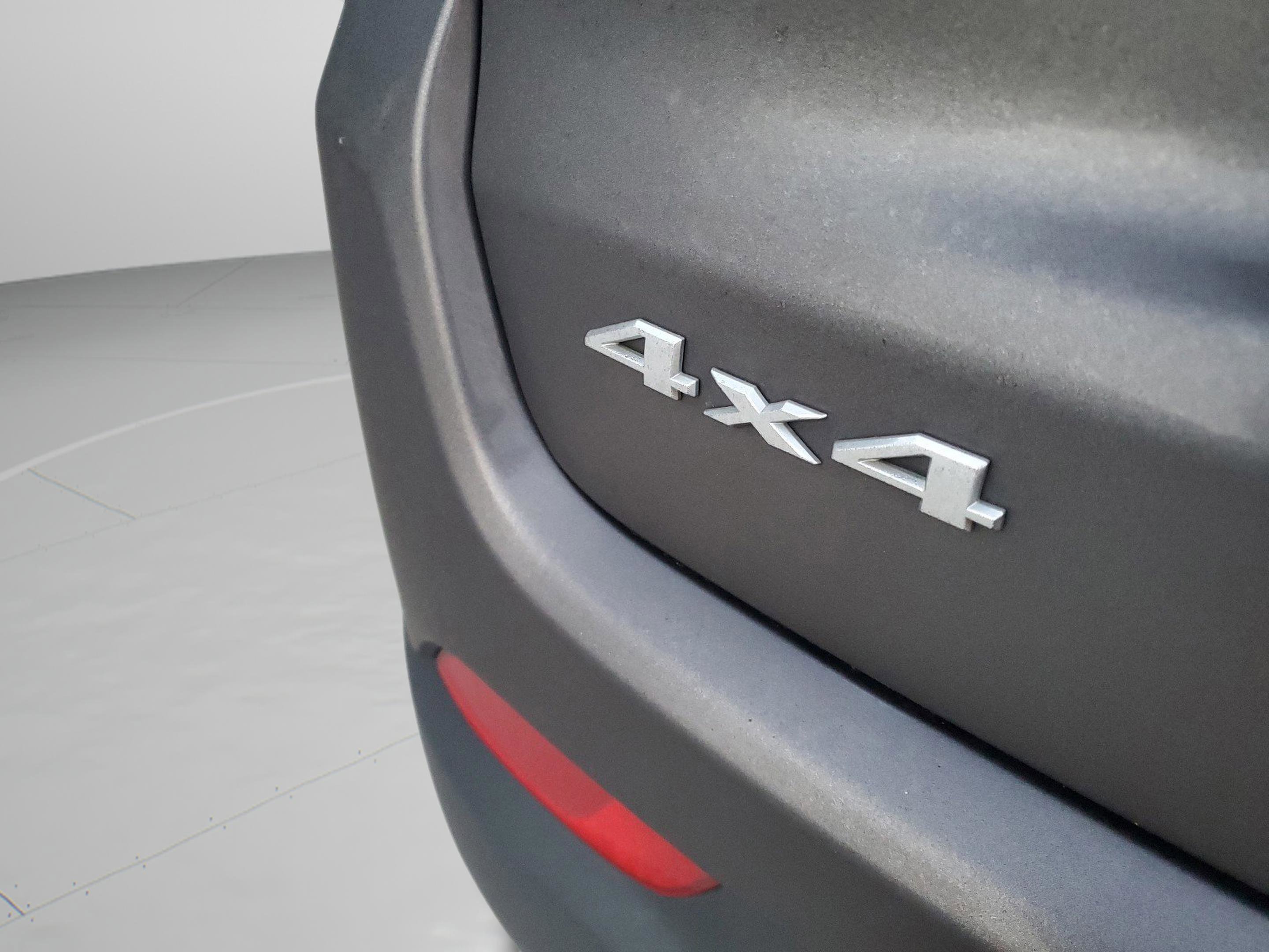 Certified 2024 Jeep Compass Sport image 32