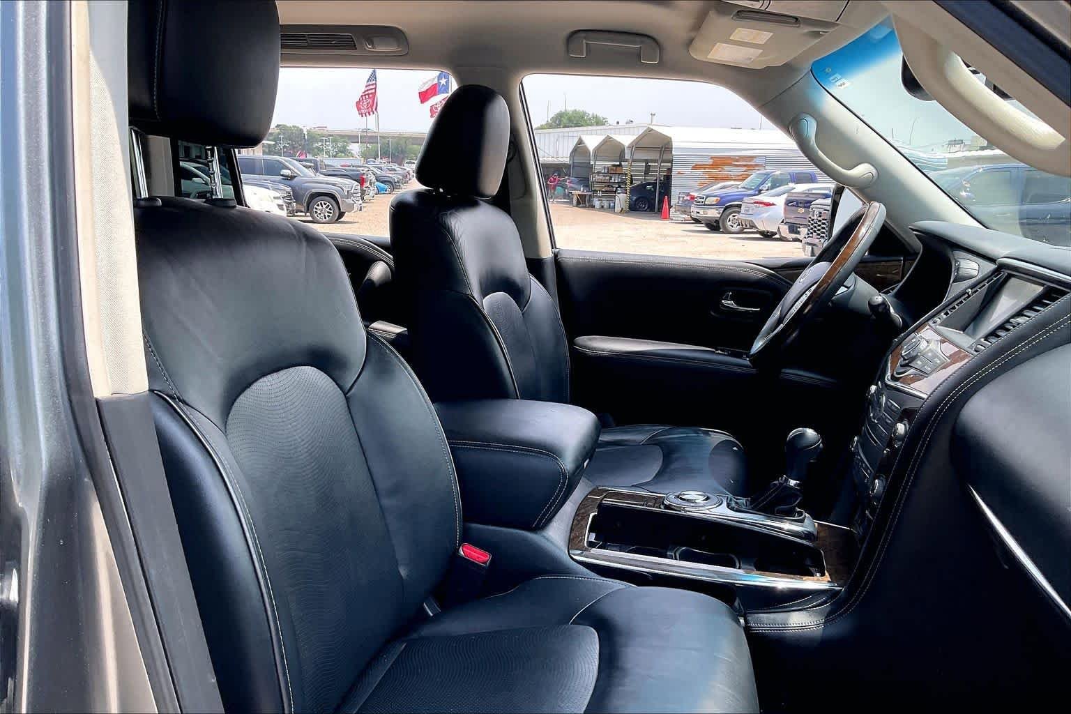 Used 2016 INFINITI QX80 2WD w/ Driver's Assistance Package image 9
