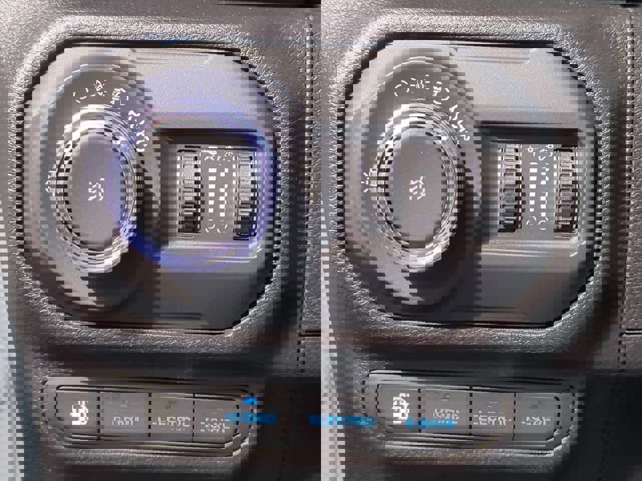 Used 2022 Jeep Wrangler Unlimited Rubicon 4xe w/ Cold Weather Group image 18