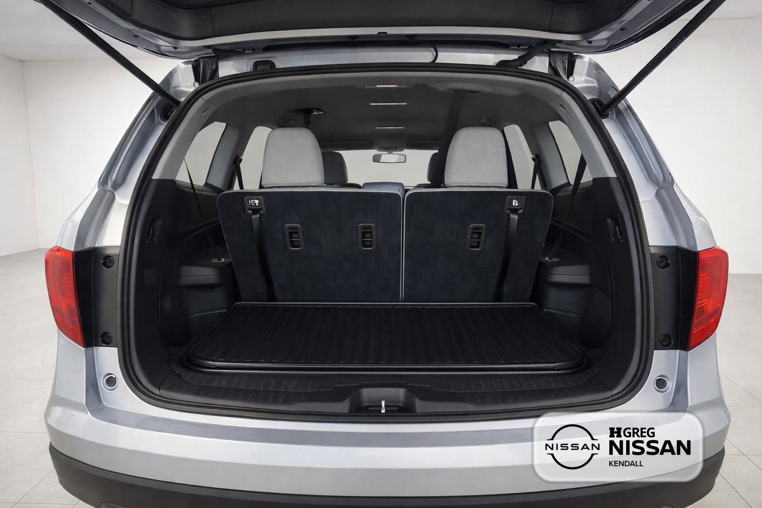 Used 2018 Honda Pilot EX image 9