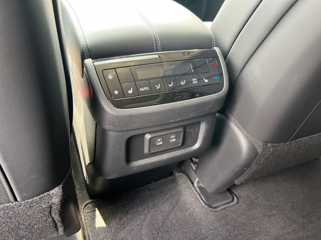 Certified 2026 INFINITI QX60 Luxe w/ Cargo Package FWD image 22