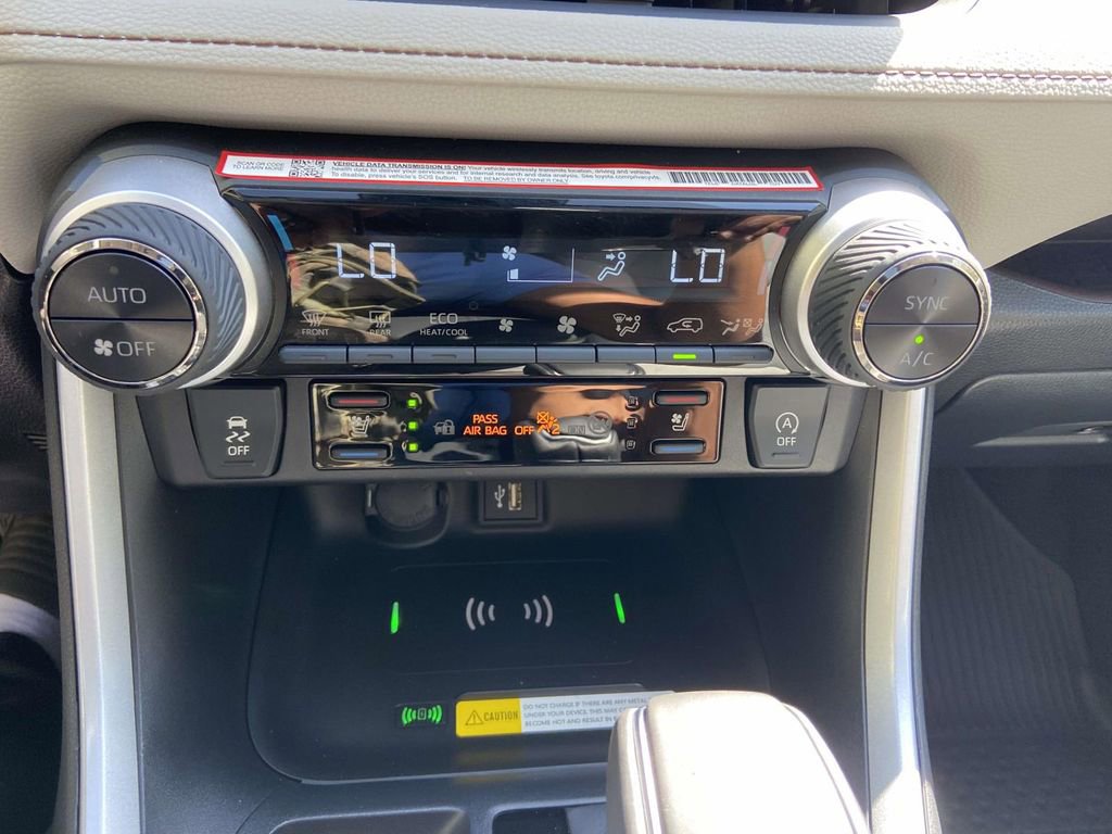 Used 2025 Toyota RAV4 Limited FWD image 26