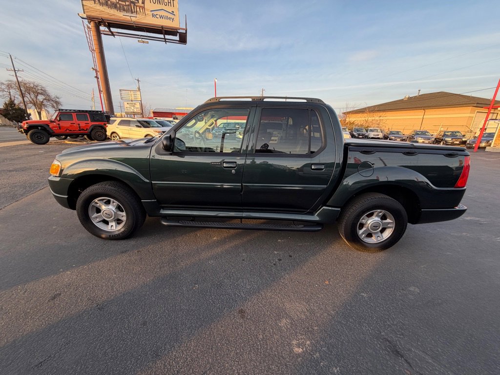Used 2004 Ford Explorer Sport Trac 4x4 image 3