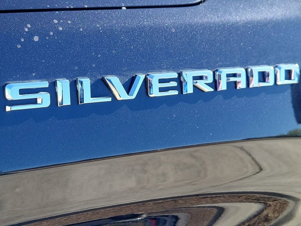 Used 2023 Chevrolet Silverado 1500 Custom AWD/4WD image 37