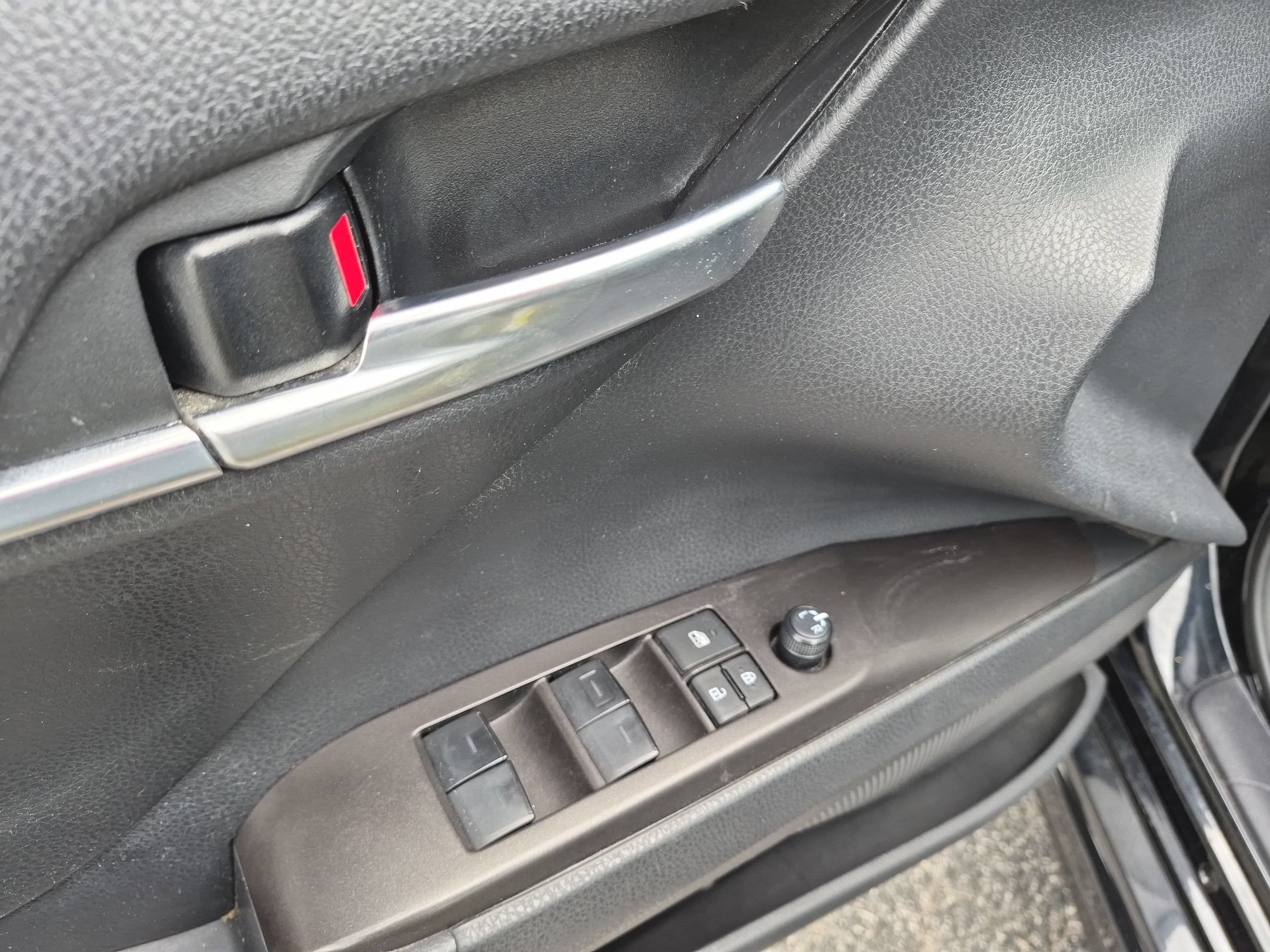 Used 2024 Toyota Camry SE FWD image 15