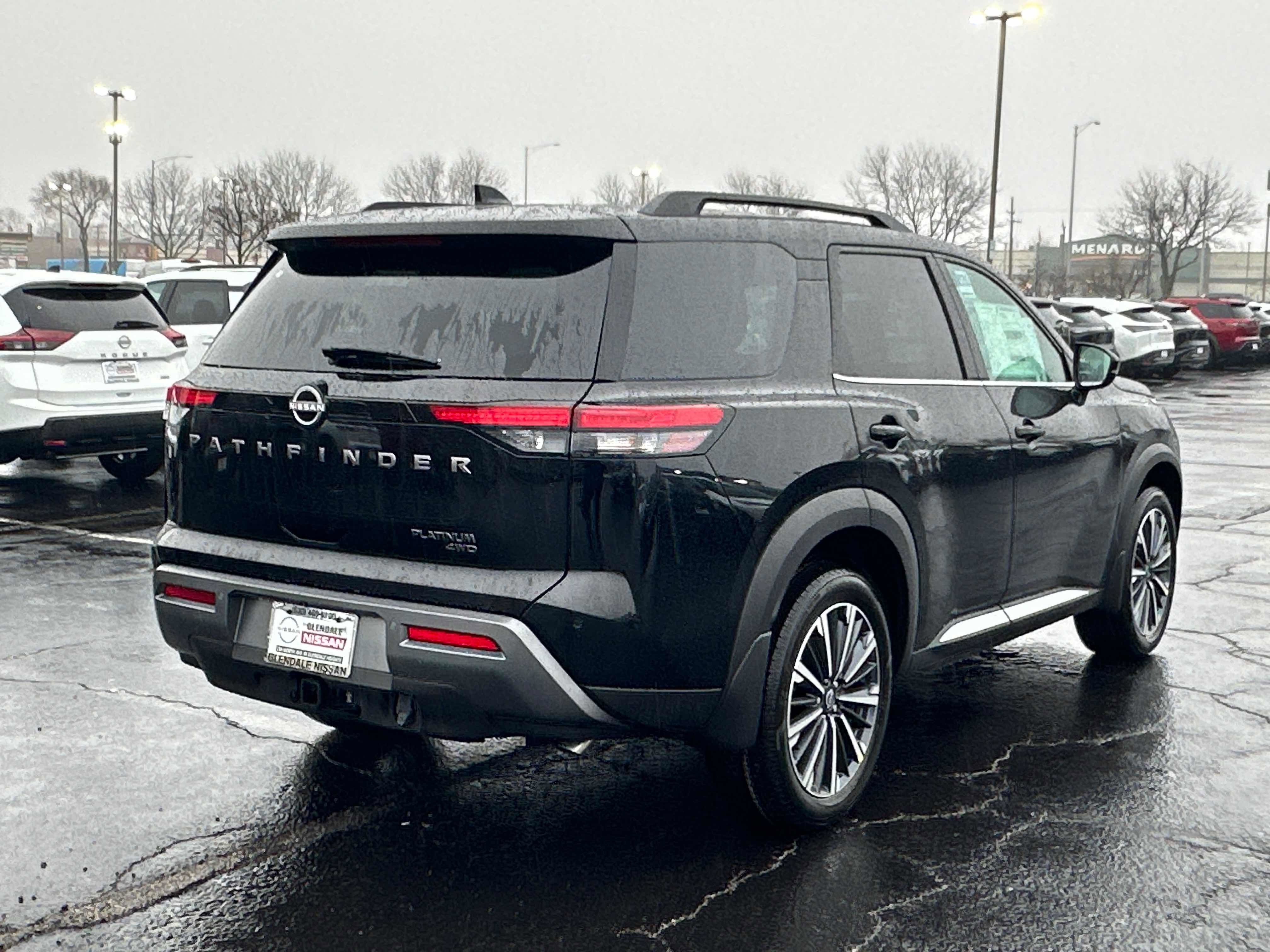 New 2026 Nissan Pathfinder Platinum AWD/4WD image 4