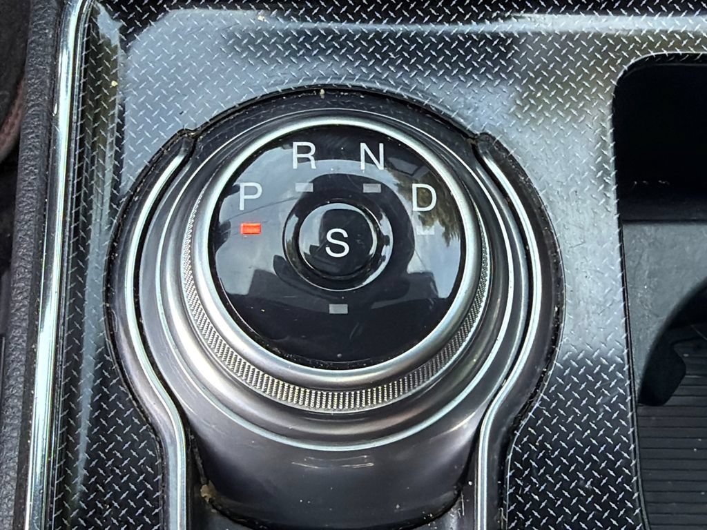 Used 2021 Ford Edge ST-Line FWD image 32