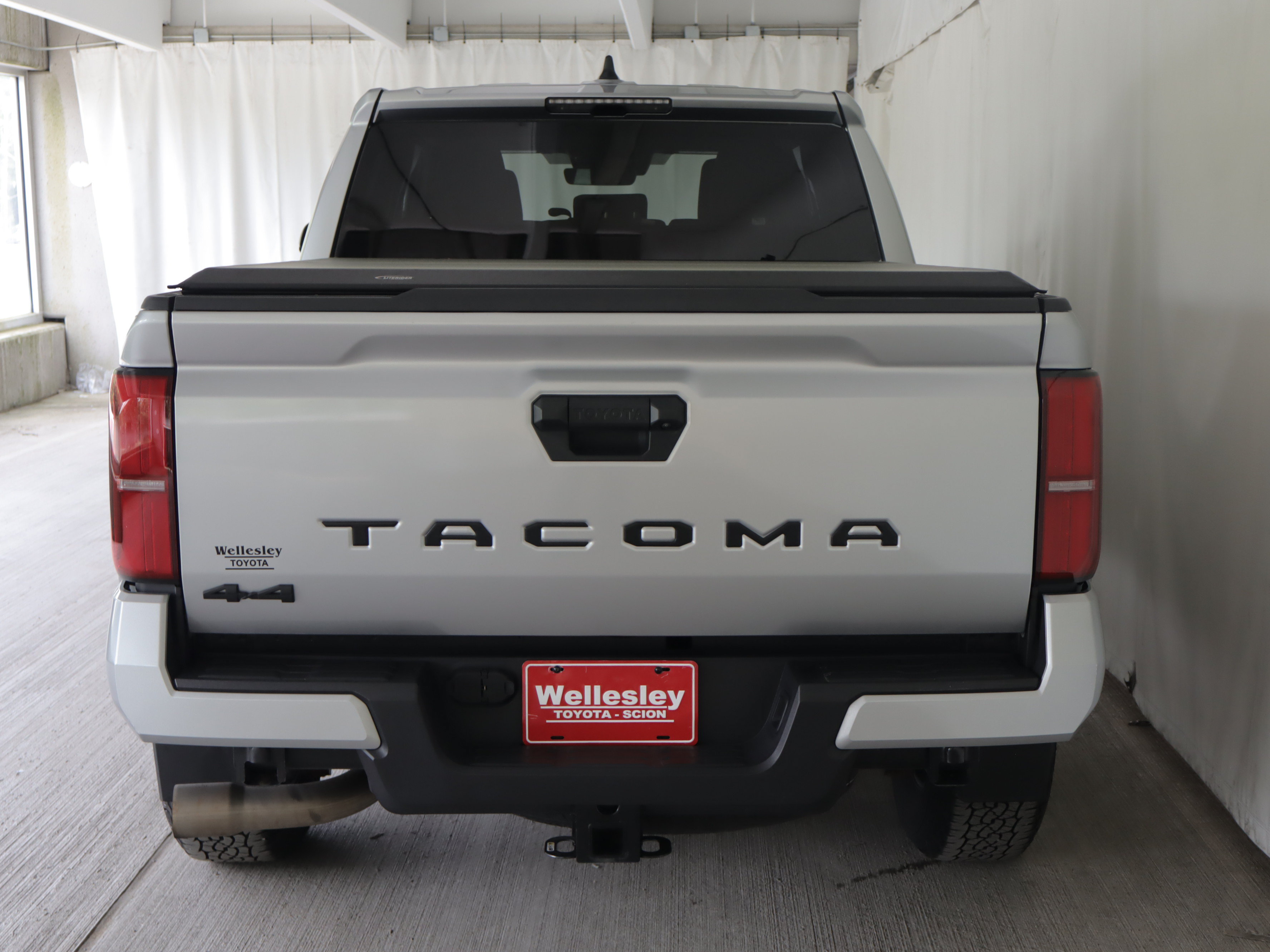 Used 2024 Toyota Tacoma TRD Off-Road AWD/4WD image 22