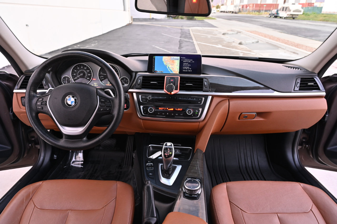 Used 2015 BMW 328i xDrive Wagon image 12