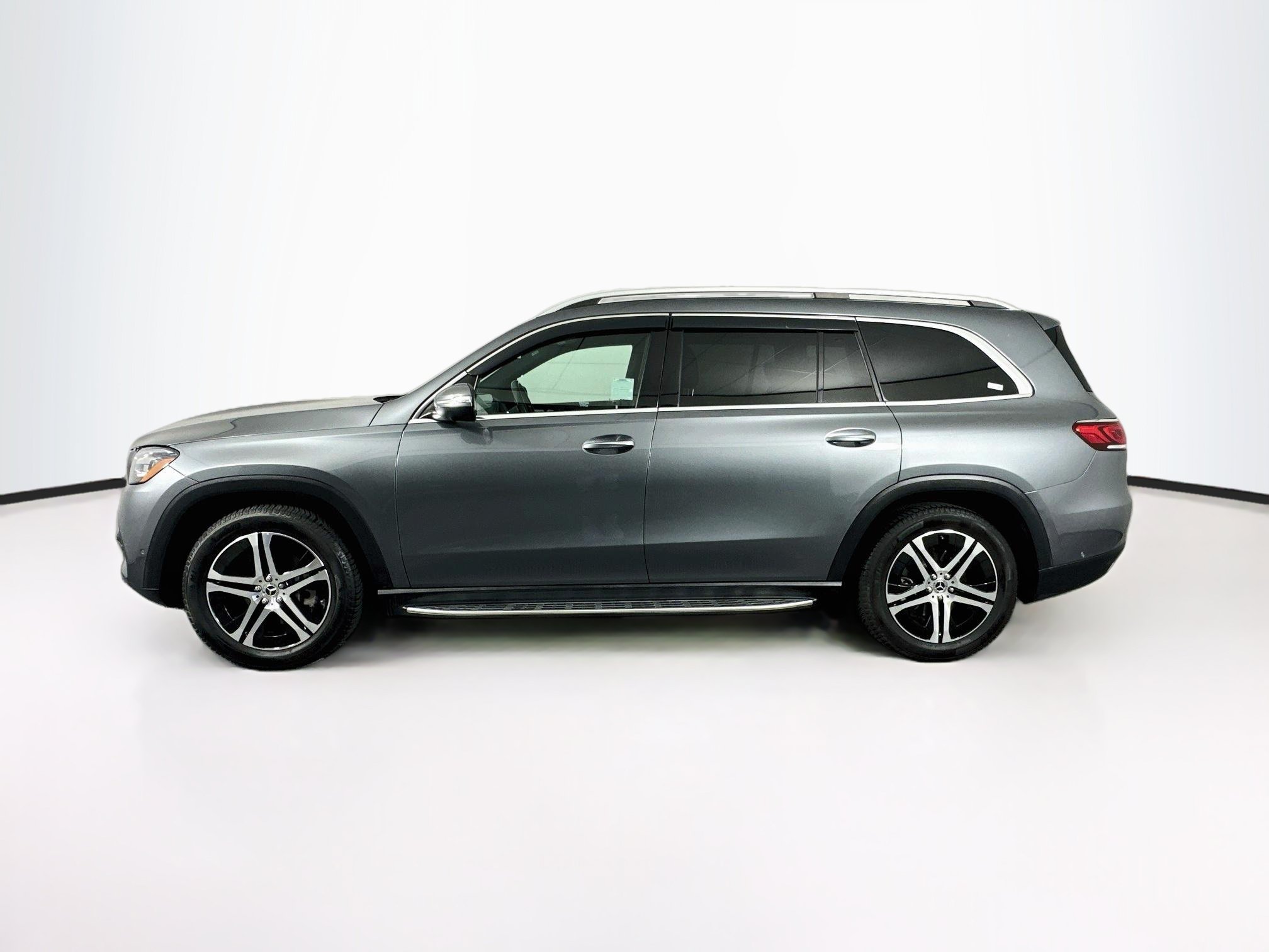 Used 2020 Mercedes-Benz GLS 450 4MATIC image 4