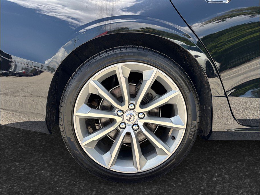 Used 2020 Volvo S60 T5 Momentum FWD image 16