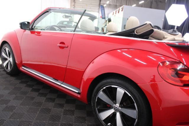 Used 2013 Volkswagen Beetle 2.0T FWD image 10