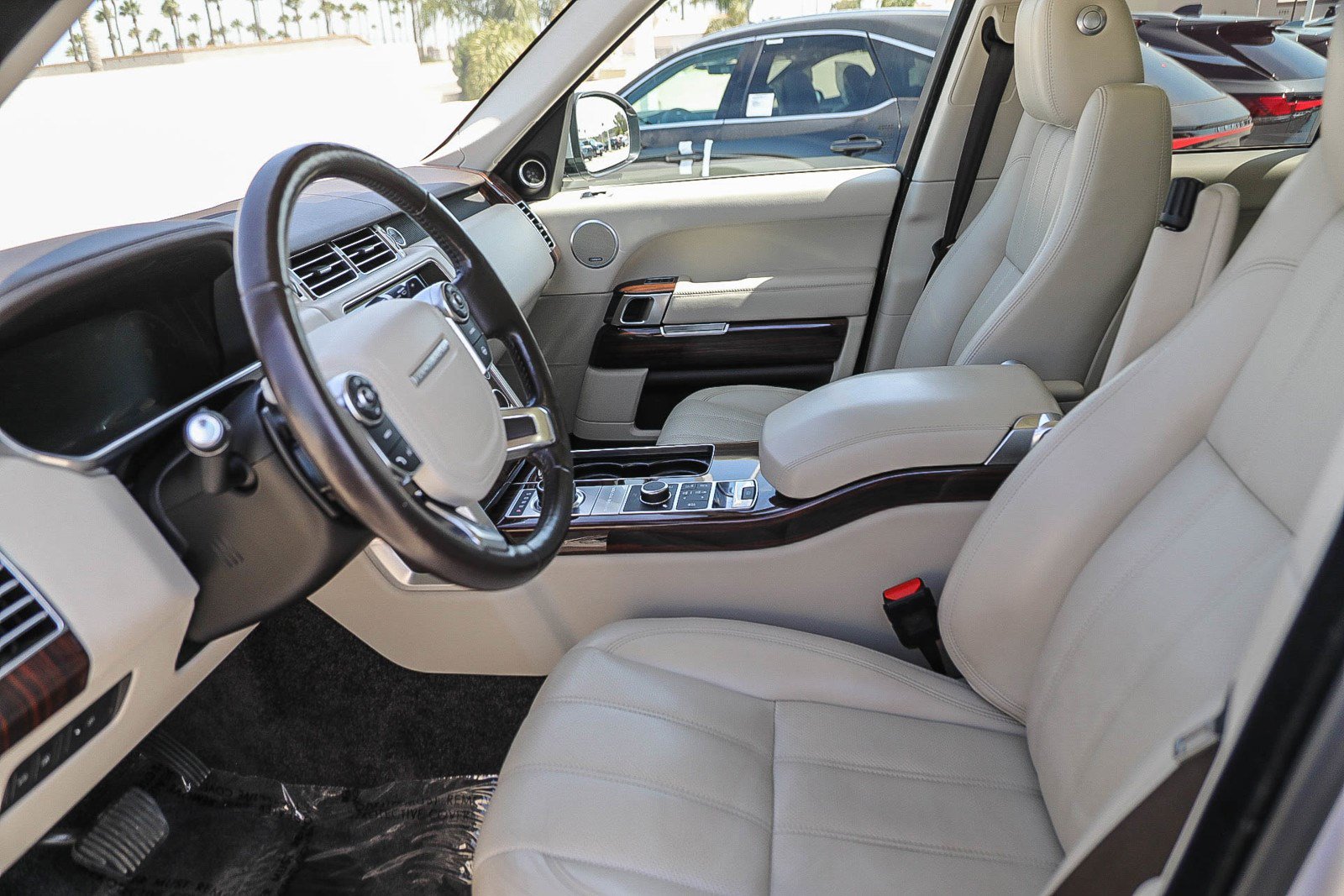 Used 2017 Land Rover Range Rover HSE AWD/4WD image 17