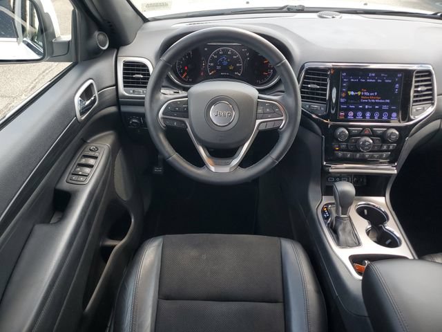 Certified 2021 Jeep Grand Cherokee Laredo X AWD/4WD image 19