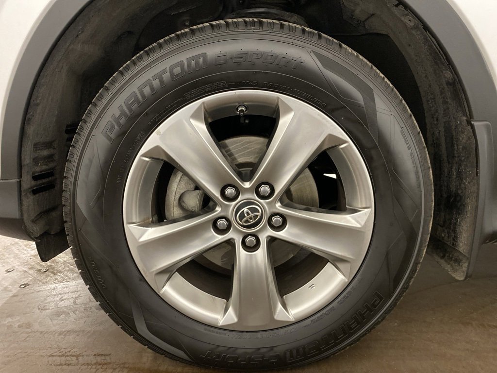 Used 2015 Toyota RAV4 XLE image 20