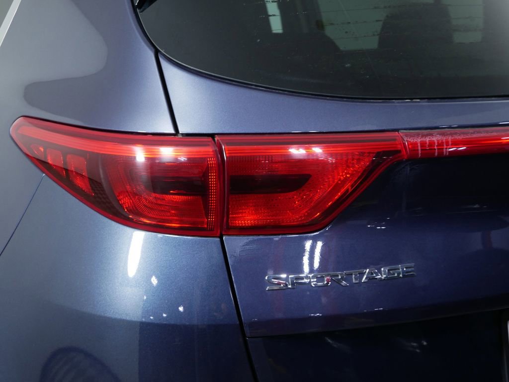 Certified 2018 Kia Sportage LX image 12