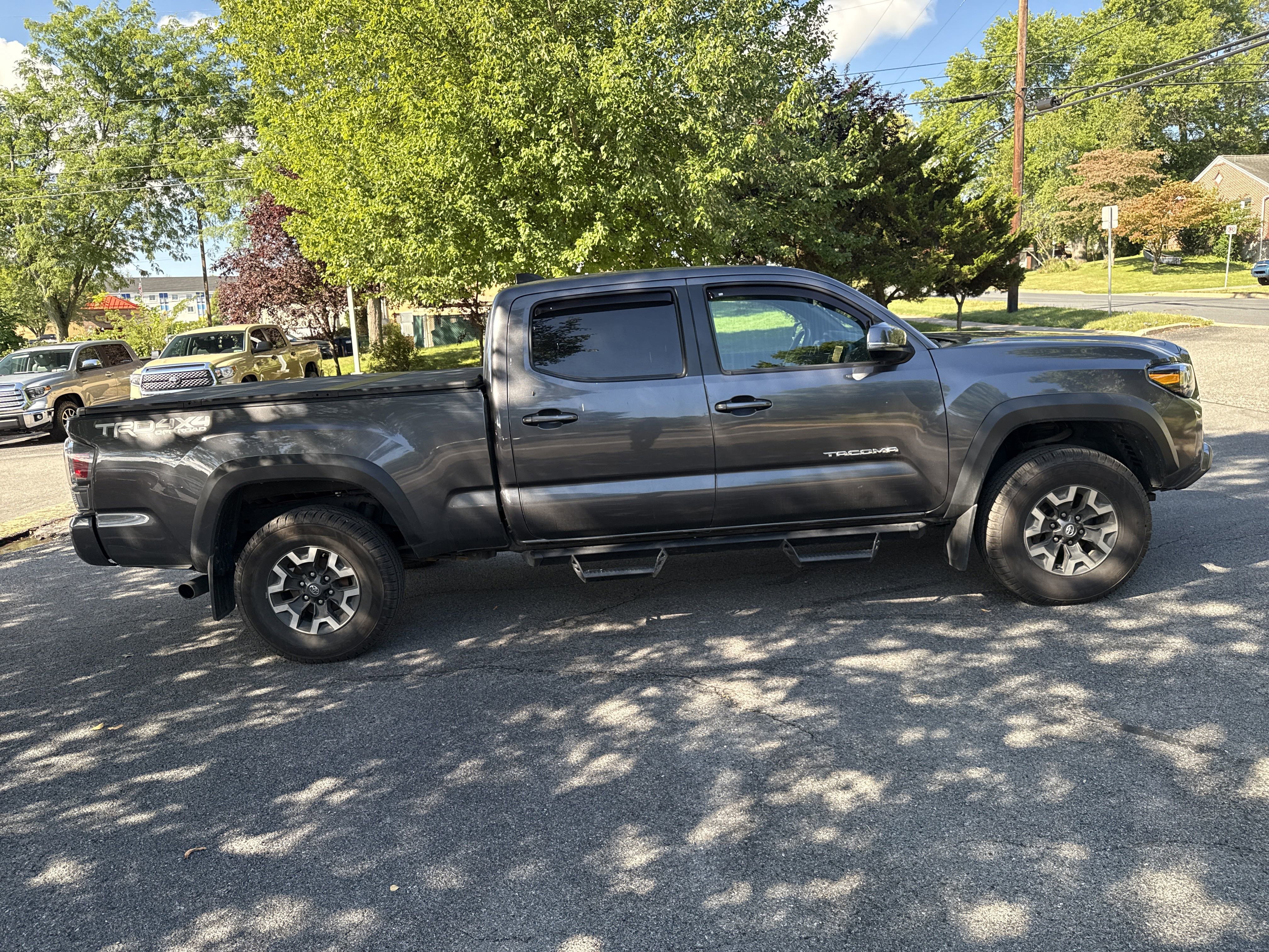 Used 2022 Toyota Tacoma TRD Off-Road w/ Technology Package image 7