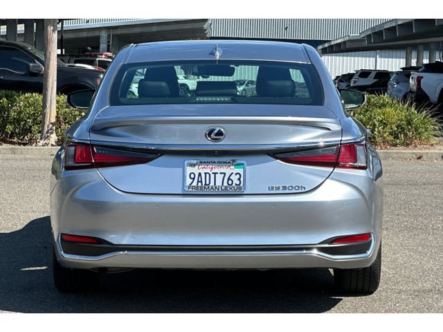 Certified 2022 Lexus ES 300h w/ Premium Package FWD image 5