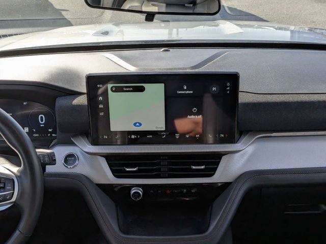 Used 2025 Ford Explorer Active w/ Active Comfort Package RWD image 18