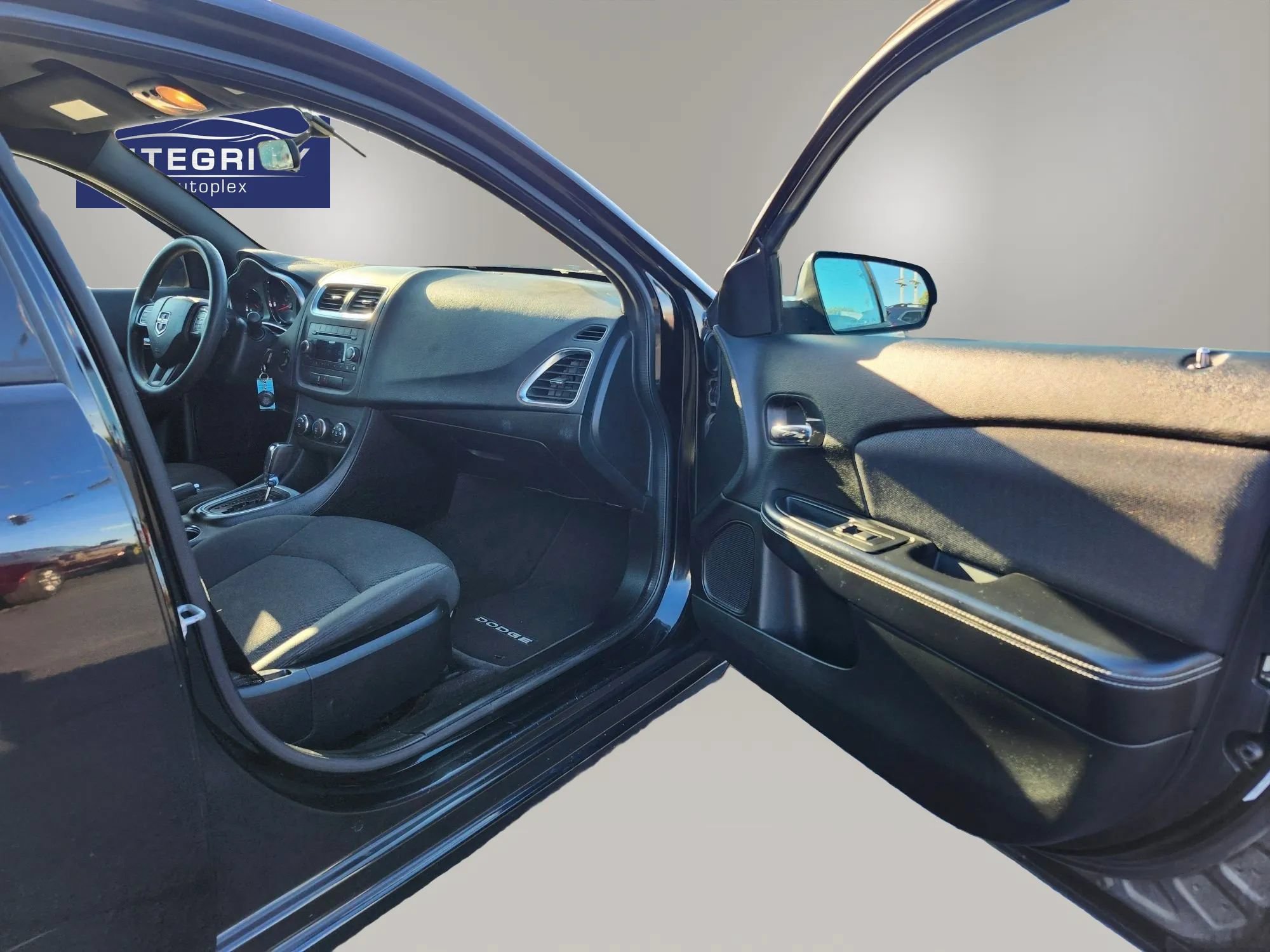 Used 2012 Dodge Avenger SE FWD image 20