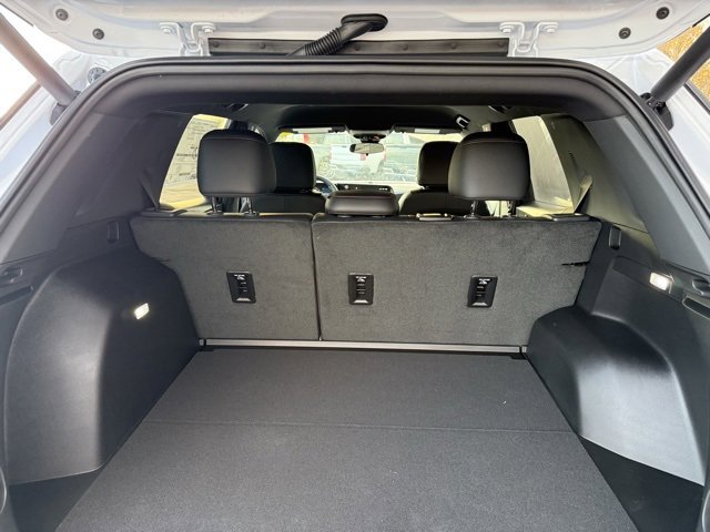 New 2026 Chevrolet Equinox RS w/ LPO, Floor Liner Package image 9