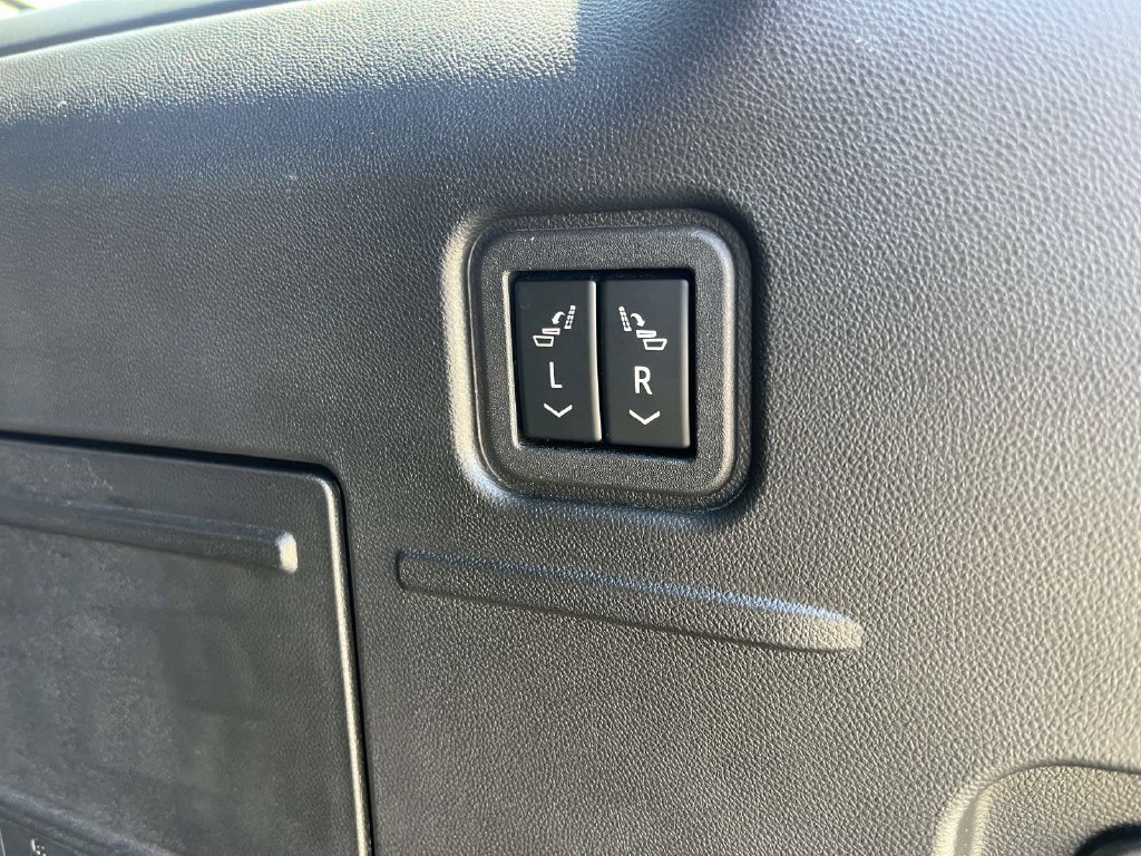 Used 2025 GMC Hummer EV 2X AWD/4WD image 10