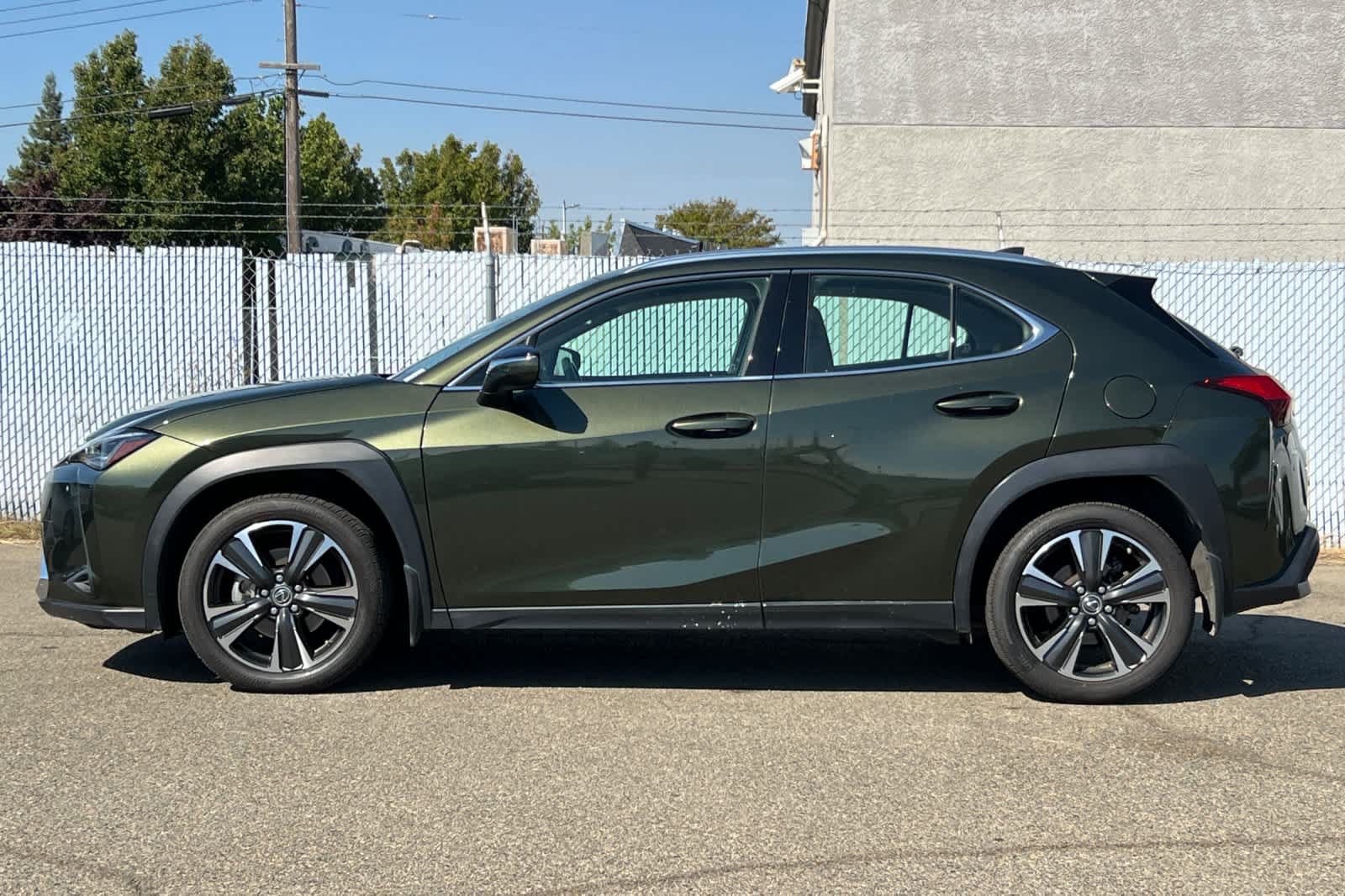 Used 2019 Lexus UX 200 w/ Premium Package FWD video 2