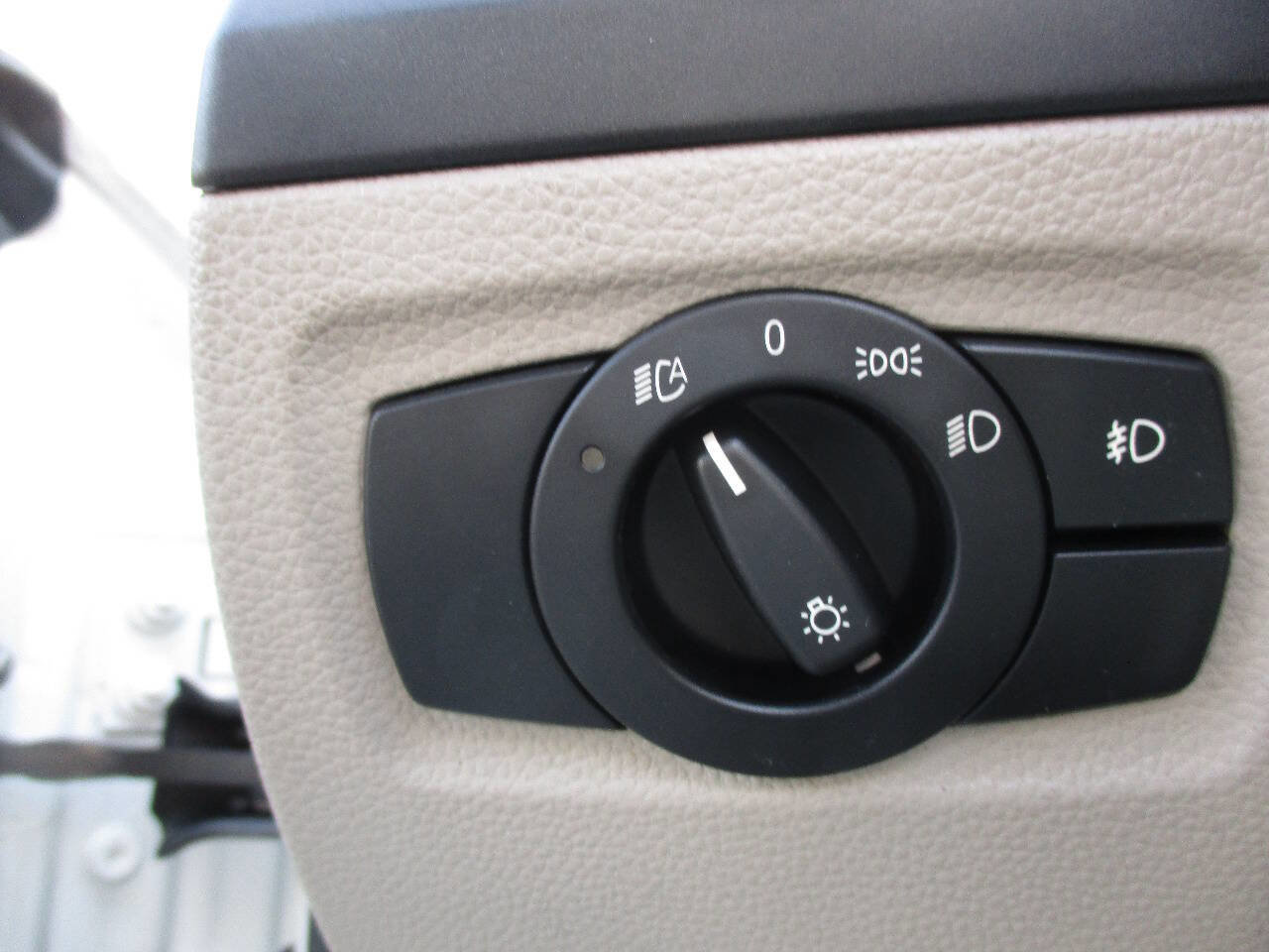 Used 2011 BMW 128i 128i 2dr Convertible image 26