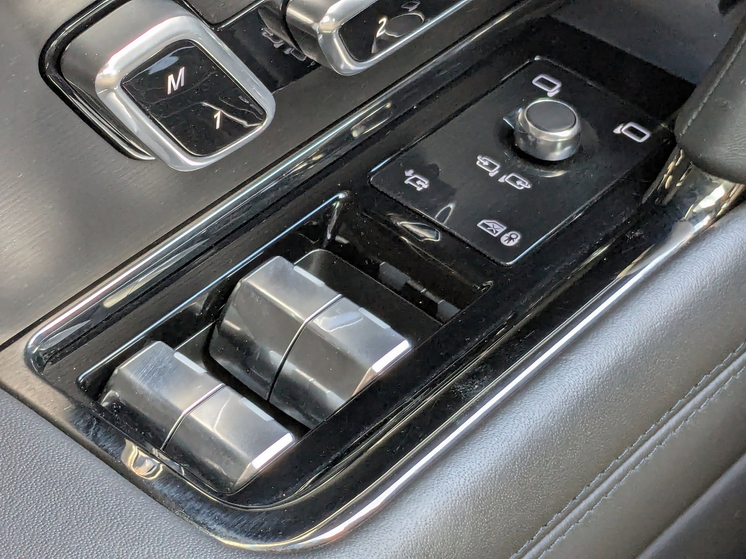 Used 2024 Land Rover Range Rover Sport SE image 26